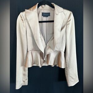 🧥 BCBGMAXAZRIA Tan Peplum Blazer with tailored fit  | Size XXS